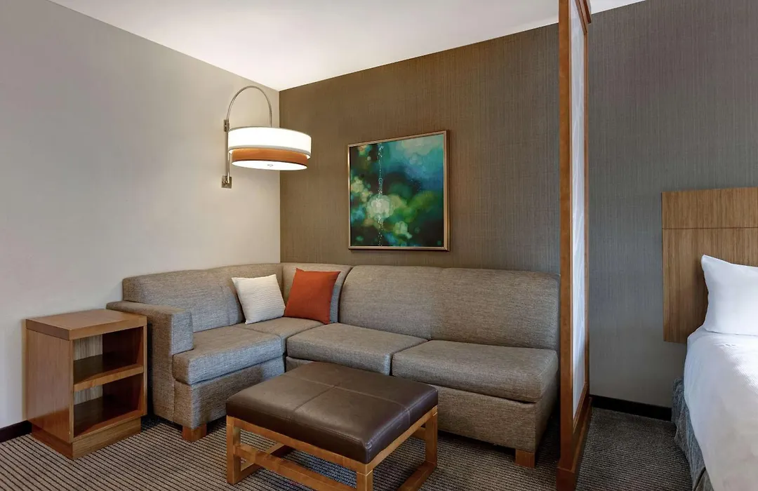 Hyatt Place Bloomington / Normal-1