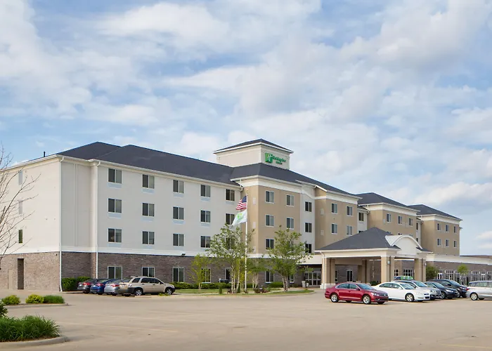 Holiday Inn & Suites Bloomington Airport By Ihg